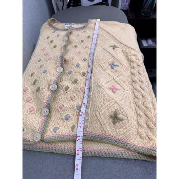 Sportworld Butter Wool Button Front Embroidered Patterns Long Sleeve Cardigan L - Picture 7 of 7